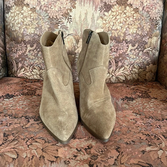 Lucky Brand Size 9 Ellamy Tan Suede Booties with Pointed Toe - Picture 2 of 9